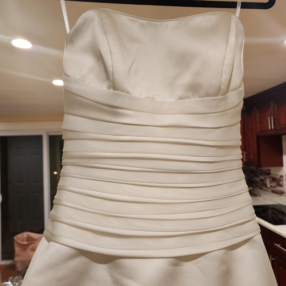 CASABLANCA ivory Bride Strappless Wedding Dress Size 4 - Picture 11 of 16